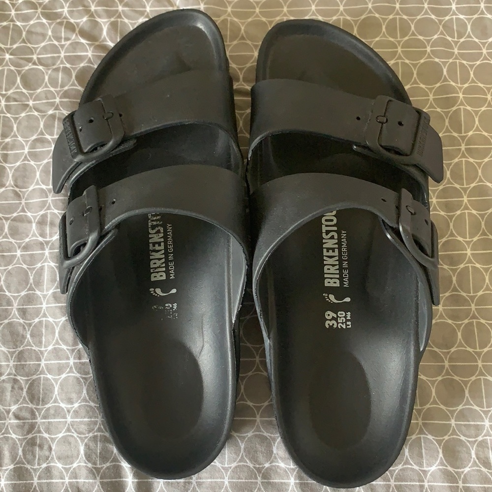 Birkenstock Arizona plastic sandal. Size 39. Black